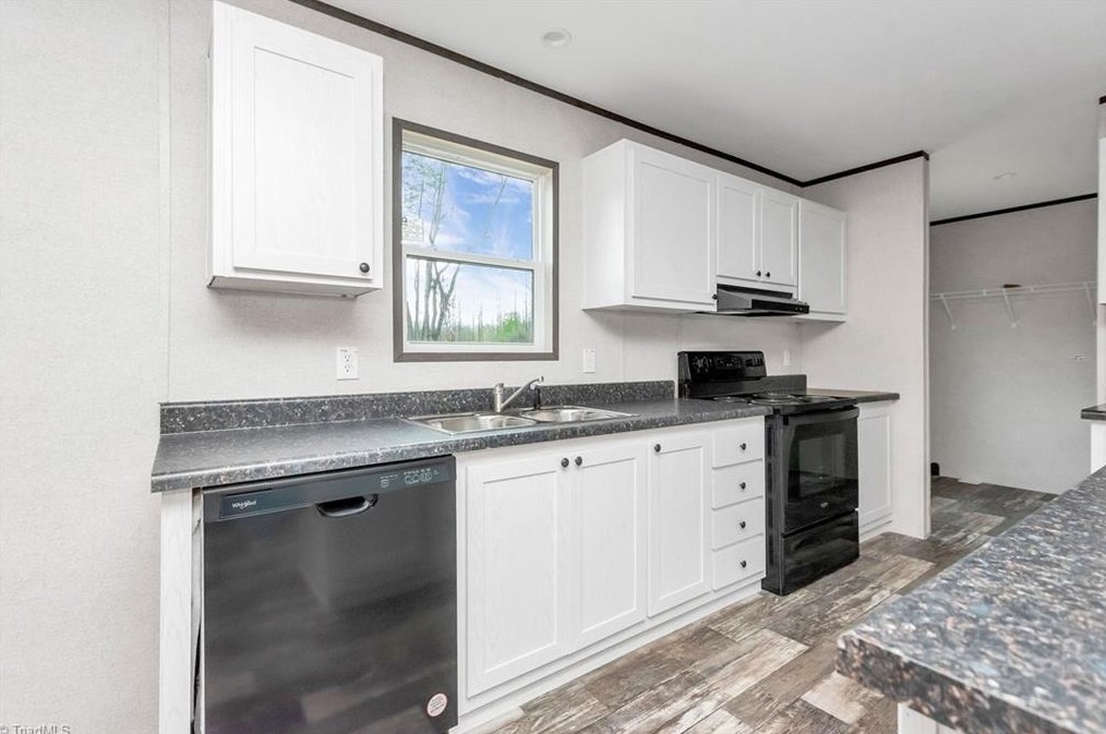 1250 Poplar Springs Rd, Elkin NC 28621-6103 exterior