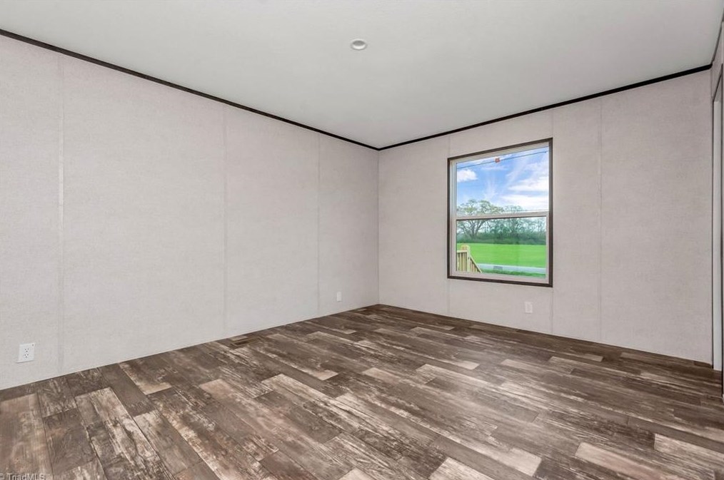 1250 Poplar Springs Rd, Elkin NC 28621-6103 exterior