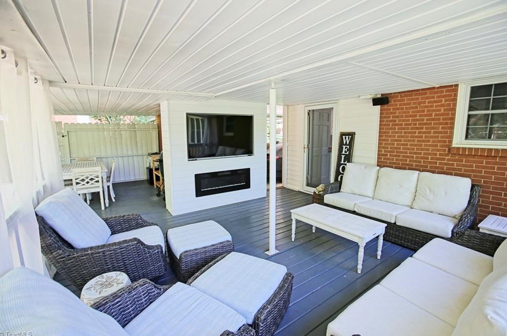 204 Lakewood Dr, Lexington NC  27292-4724 exterior