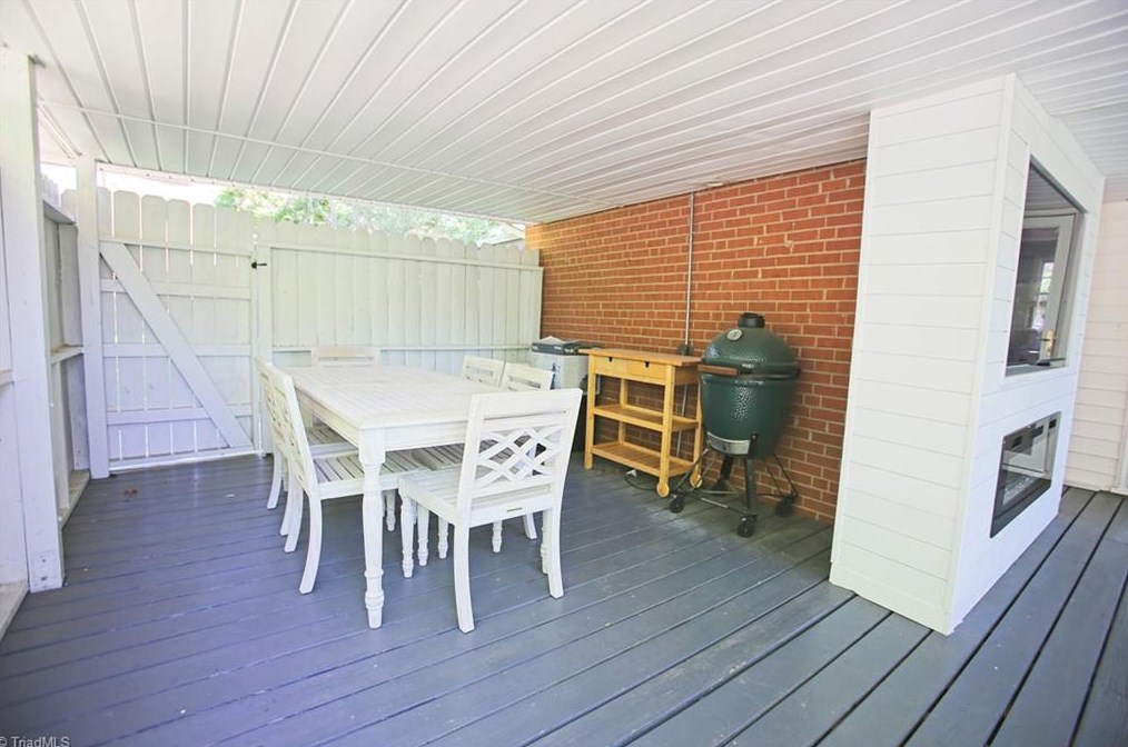 204 Lakewood Dr, Lexington NC  27292-4724 exterior