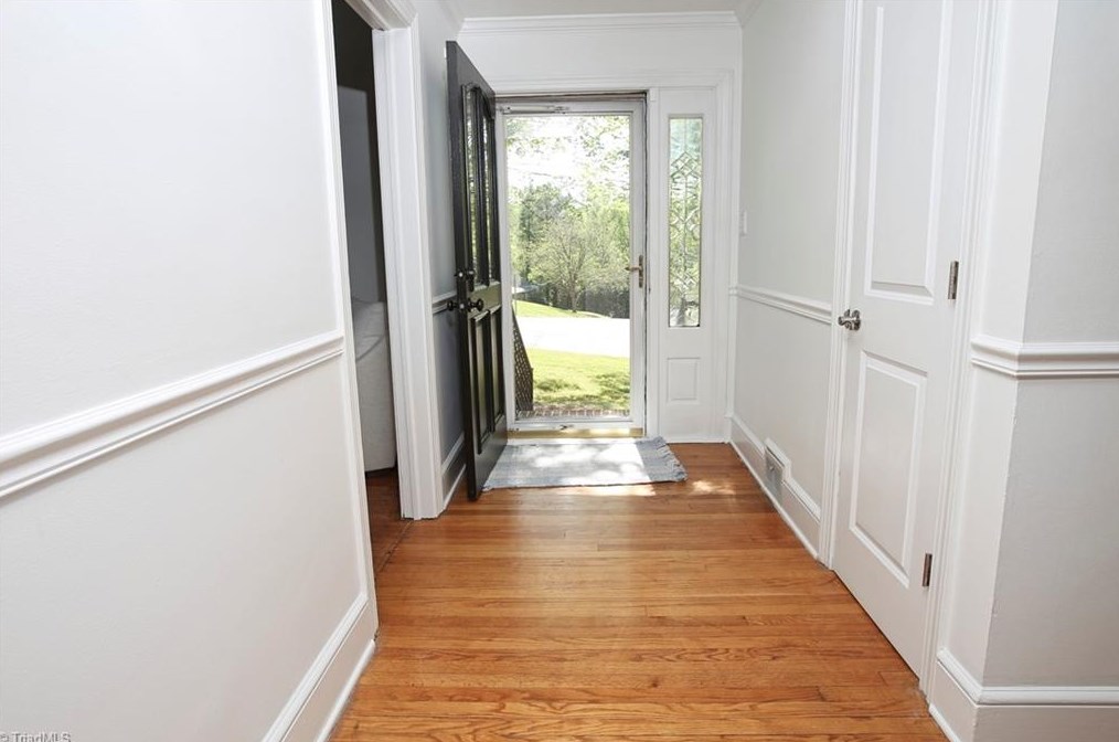 204 Lakewood Dr, Lexington NC  27292-4724 exterior