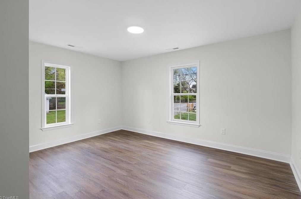 814 Douglas St, Greensboro NC  27406-1813 exterior