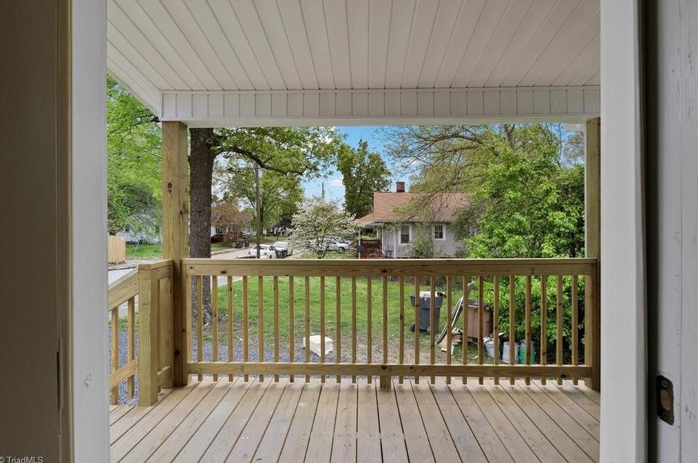 814 Douglas St, Greensboro NC  27406-1813 exterior