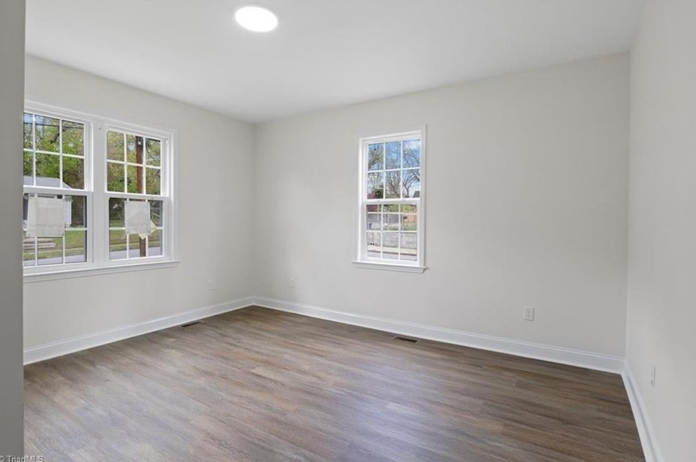 814 Douglas St, Greensboro NC  27406-1813 exterior