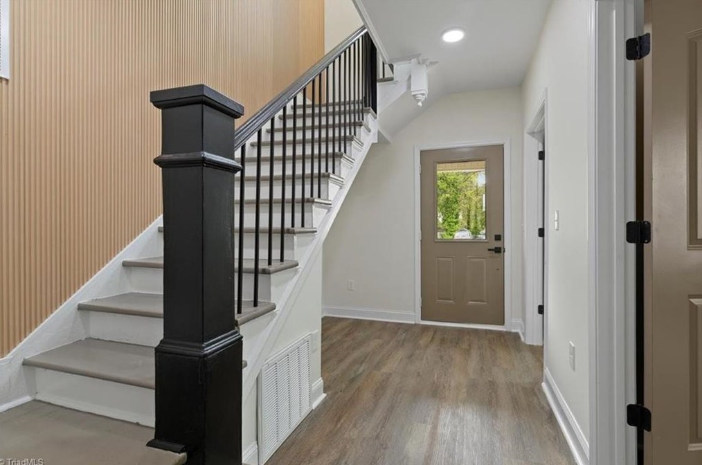 814 Douglas St, Greensboro NC  27406-1813 exterior