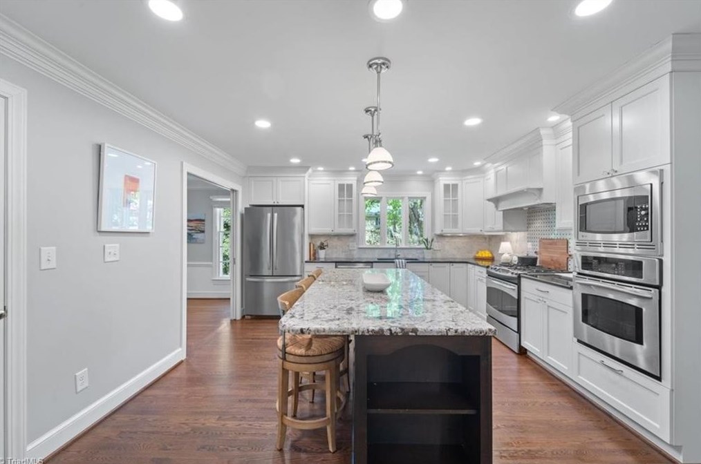 3609 Redfield Dr, Greensboro NC  27410-2829 exterior