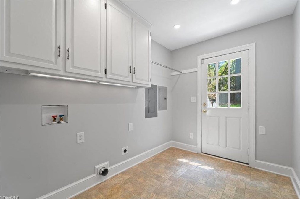 3609 Redfield Dr, Greensboro NC  27410-2829 exterior