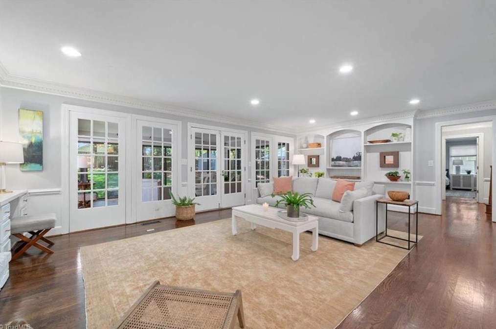 3609 Redfield Dr, Greensboro NC  27410-2829 exterior