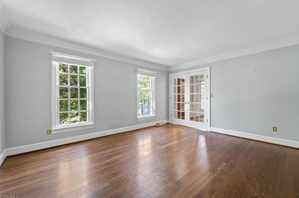 3609 Redfield Dr, Greensboro NC  27410-2829 exterior