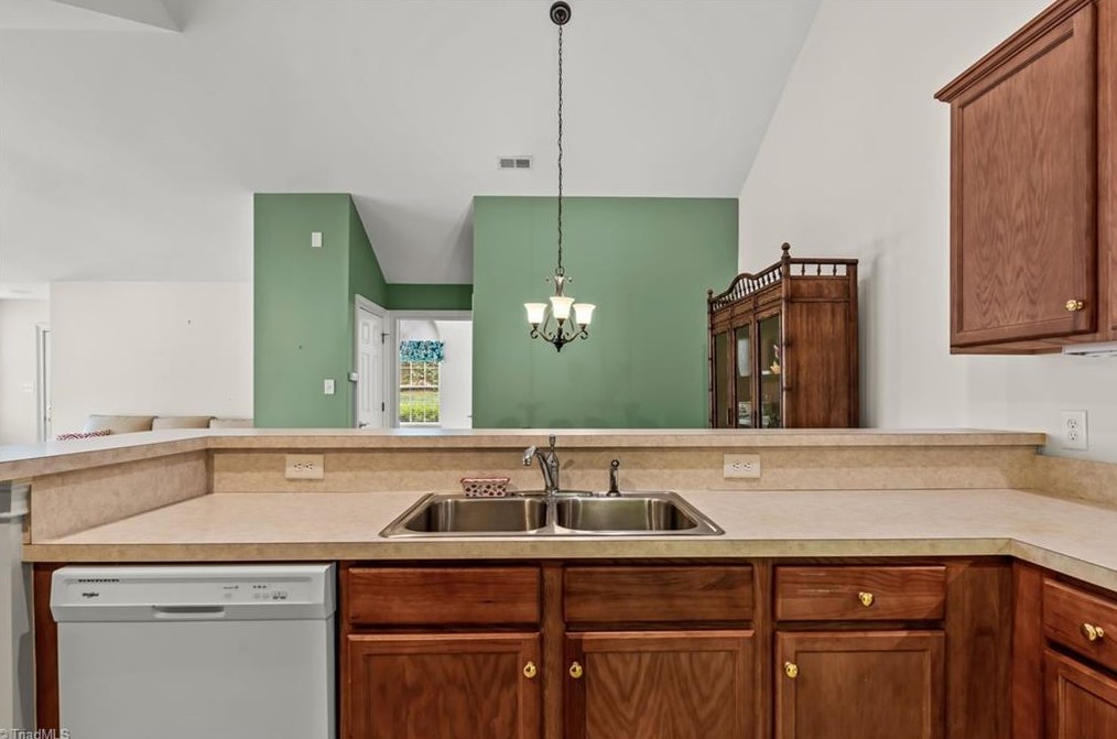 2231 Eagle Nesting Ln, Greensboro NC 27407-3900 exterior