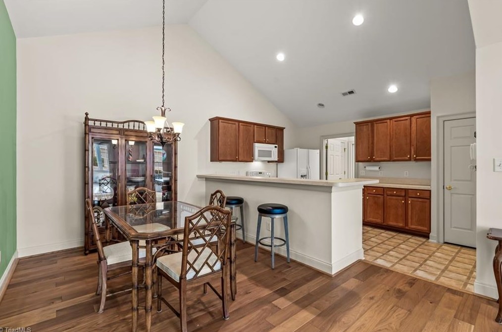 2231 Eagle Nesting Ln, Greensboro NC 27407-3900 exterior