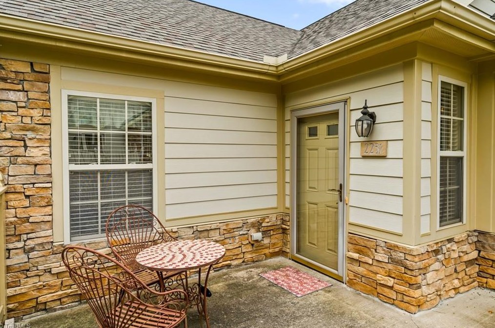 2231 Eagle Nesting Ln, Greensboro NC 27407-3900 exterior