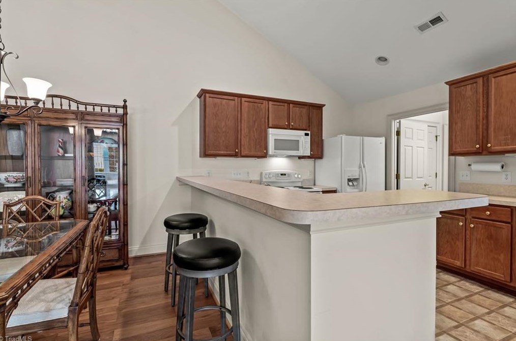 2231 Eagle Nesting Ln, Greensboro NC 27407-3900 exterior