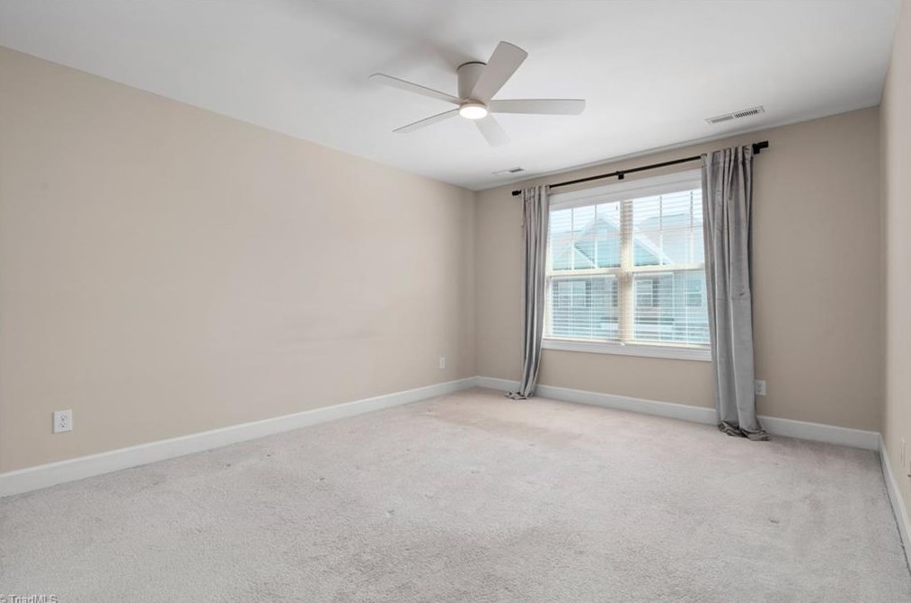 4025 Canterwood Dr, Greensboro NC  27410-9936 exterior