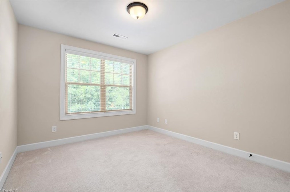 4025 Canterwood Dr, Greensboro NC  27410-9936 exterior