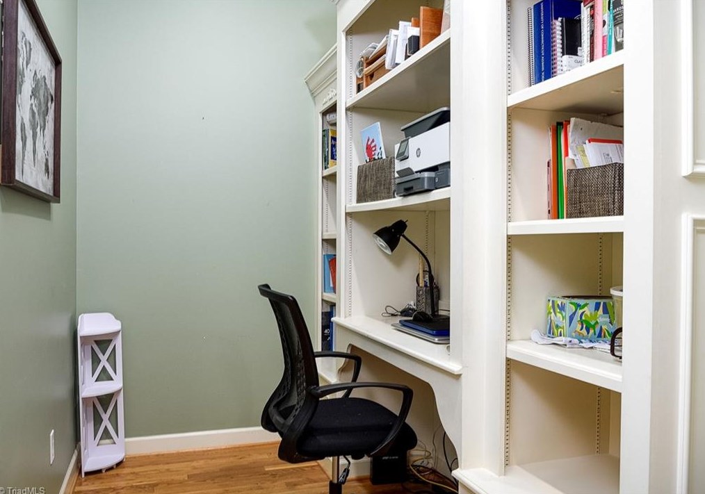 6090 Clopton Dr, Greensboro NC 27455-8373 exterior