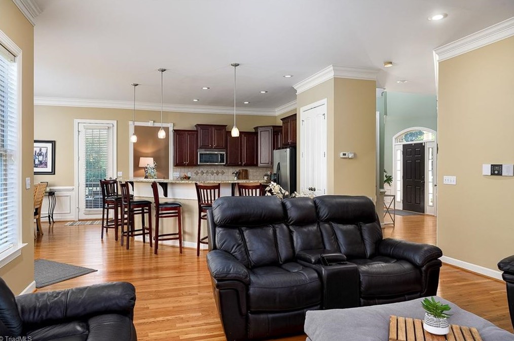 6090 Clopton Dr, Greensboro NC 27455-8373 exterior