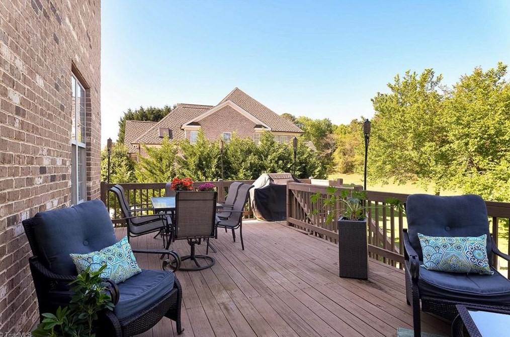 6090 Clopton Dr, Greensboro NC 27455-8373 exterior