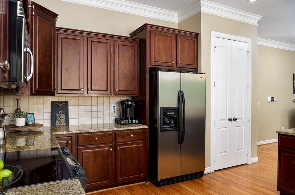 6090 Clopton Dr, Greensboro NC 27455-8373 exterior