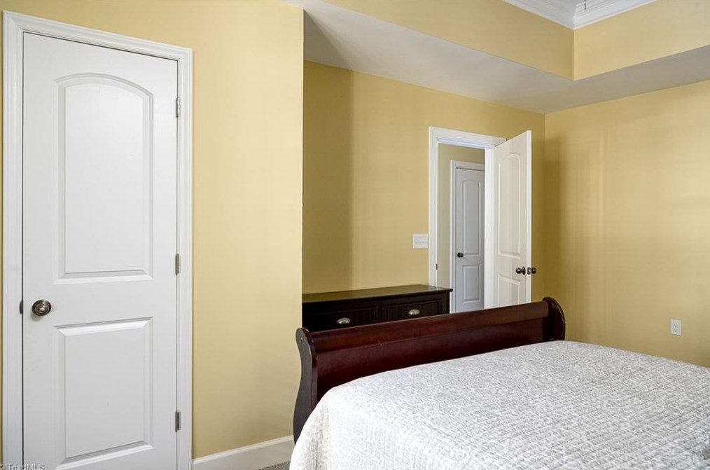 6090 Clopton Dr, Greensboro NC 27455-8373 exterior