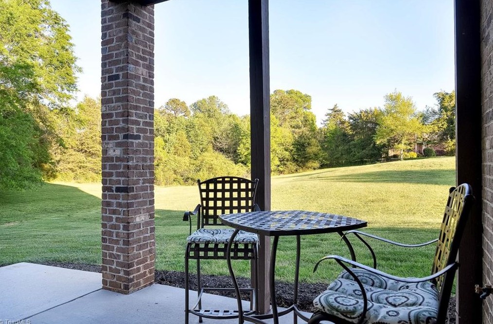 6090 Clopton Dr, Greensboro NC 27455-8373 exterior