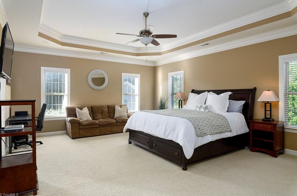 6090 Clopton Dr, Greensboro NC 27455-8373 exterior