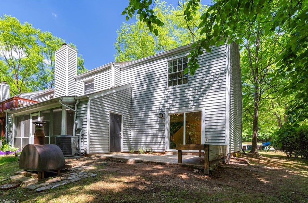 154 Luxon Pl, Cary NC 27513-4835 exterior