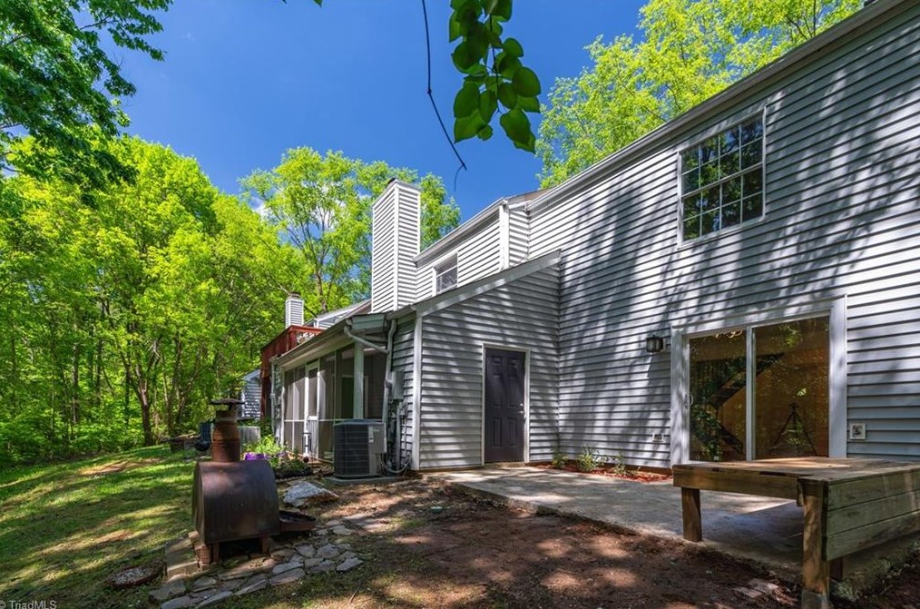 154 Luxon Pl, Cary NC 27513-4835 exterior