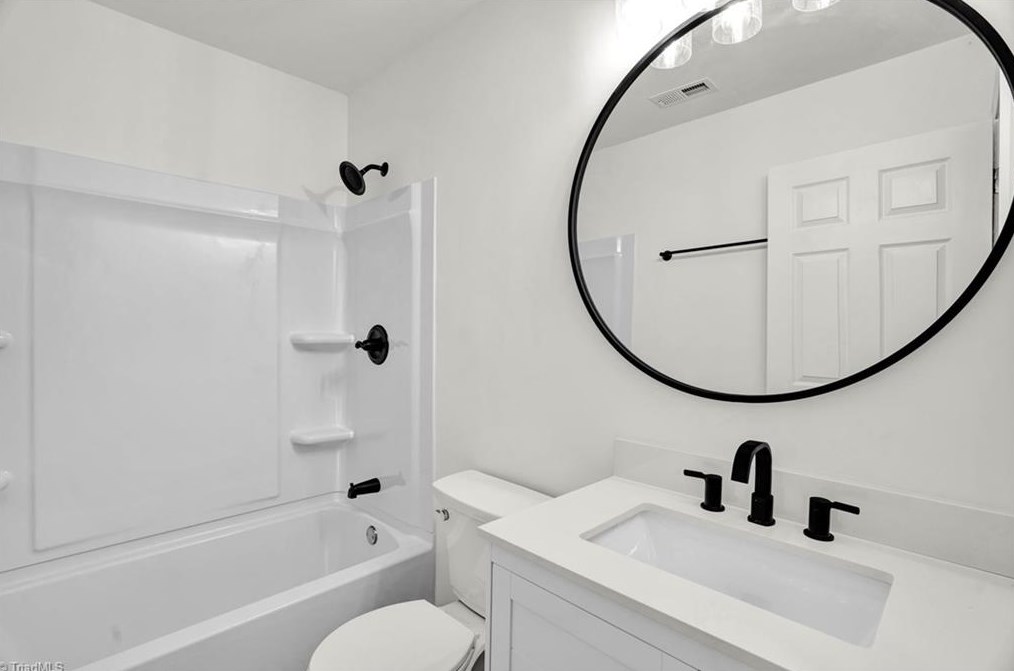 154 Luxon Pl, Cary NC 27513-4835 exterior