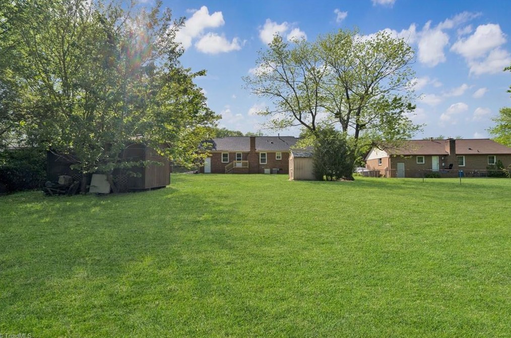 2629 Pine Lake Dr, Greensboro NC  27407-6618 exterior