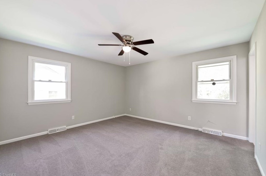 2629 Pine Lake Dr, Greensboro NC  27407-6618 exterior