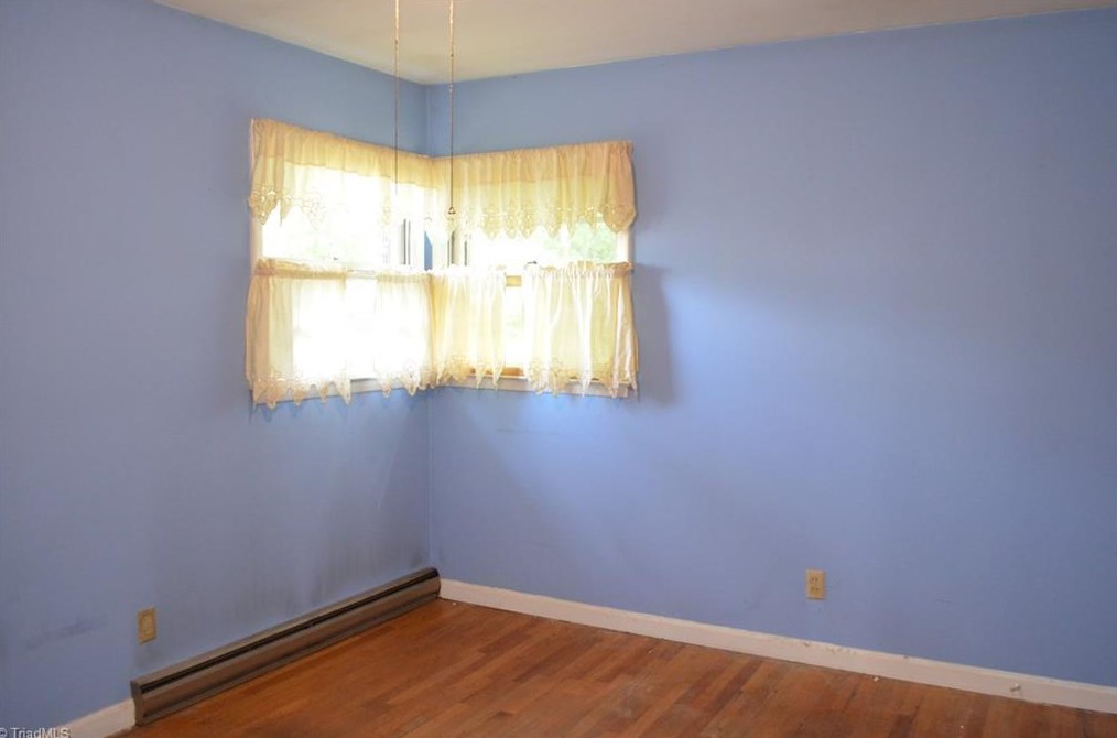 109 Auden Dr, Greensboro NC  27406-8108 exterior