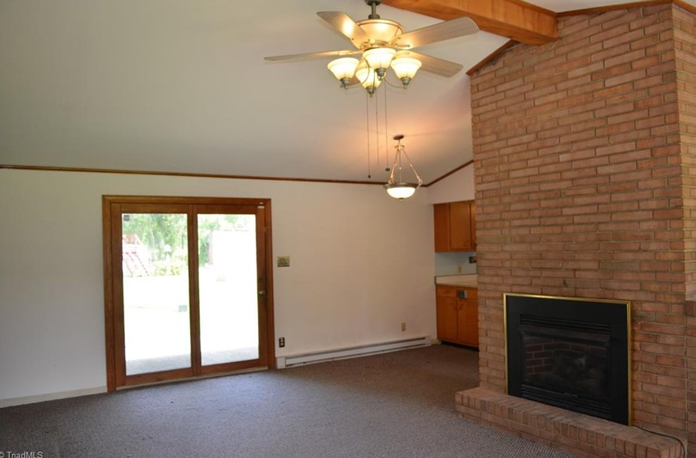 109 Auden Dr, Greensboro NC  27406-8108 exterior