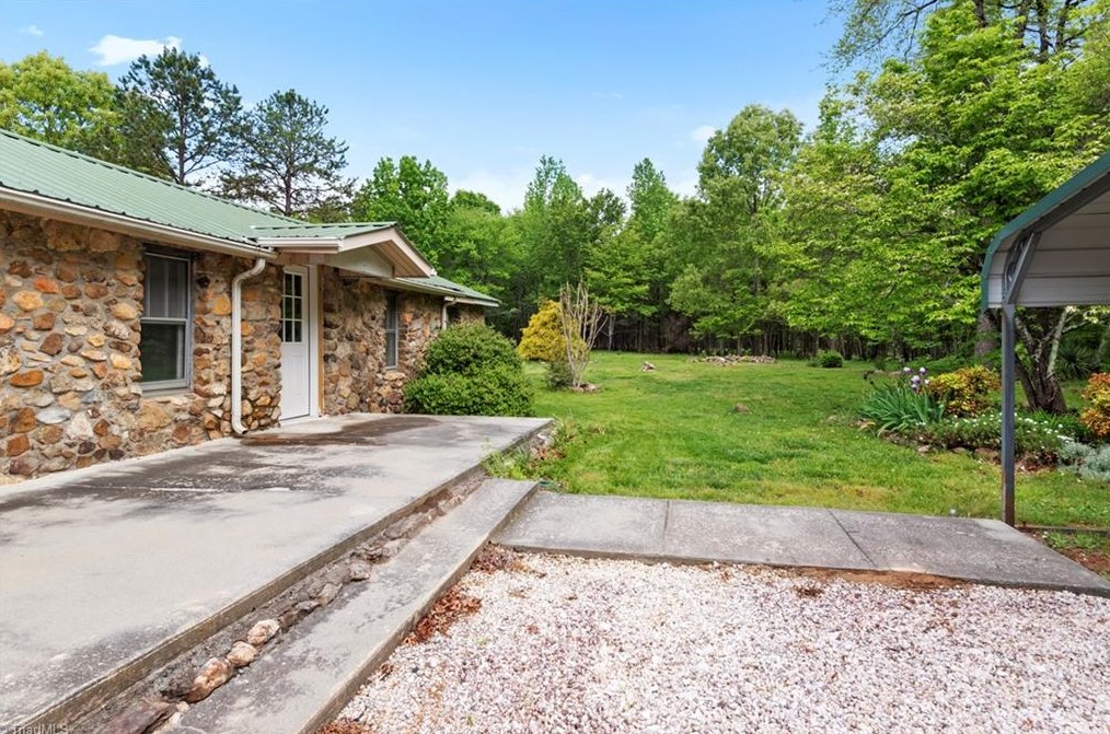 144 Woodard Rd, Lexington NC  27292-9431 exterior