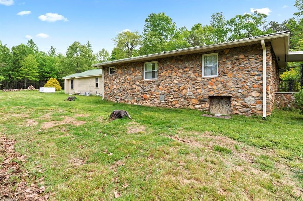 144 Woodard Rd, Lexington NC  27292-9431 exterior