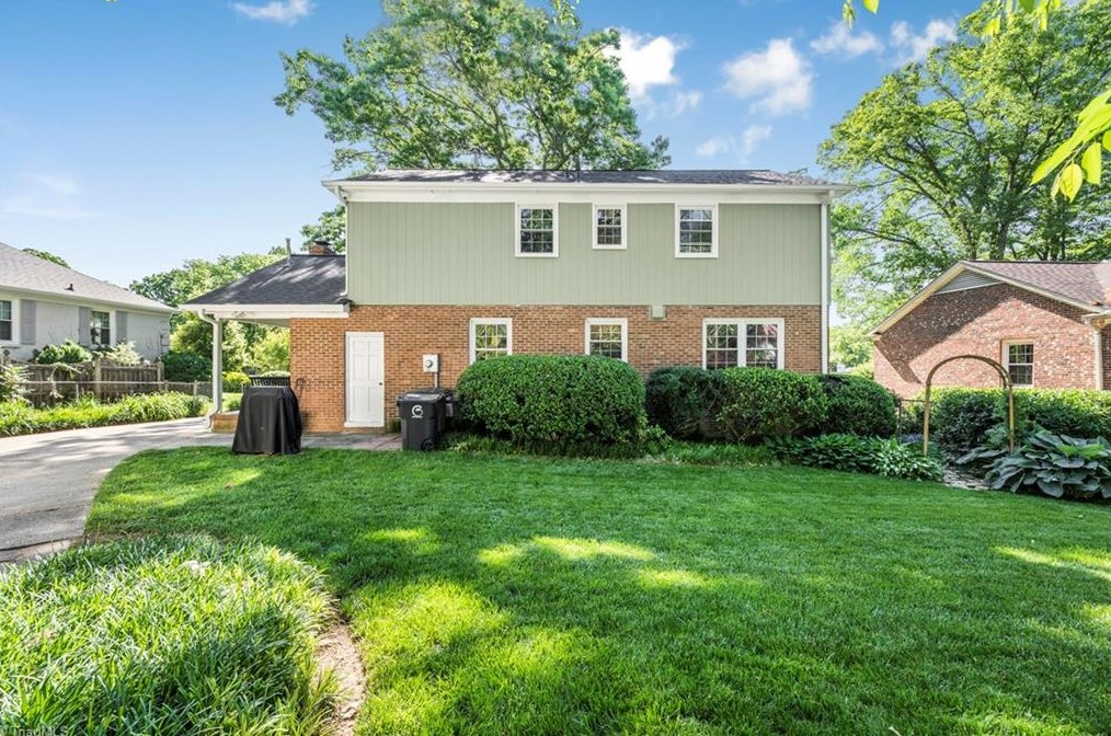 1719 Aftonshire Dr, Greensboro NC  27410-2920 exterior