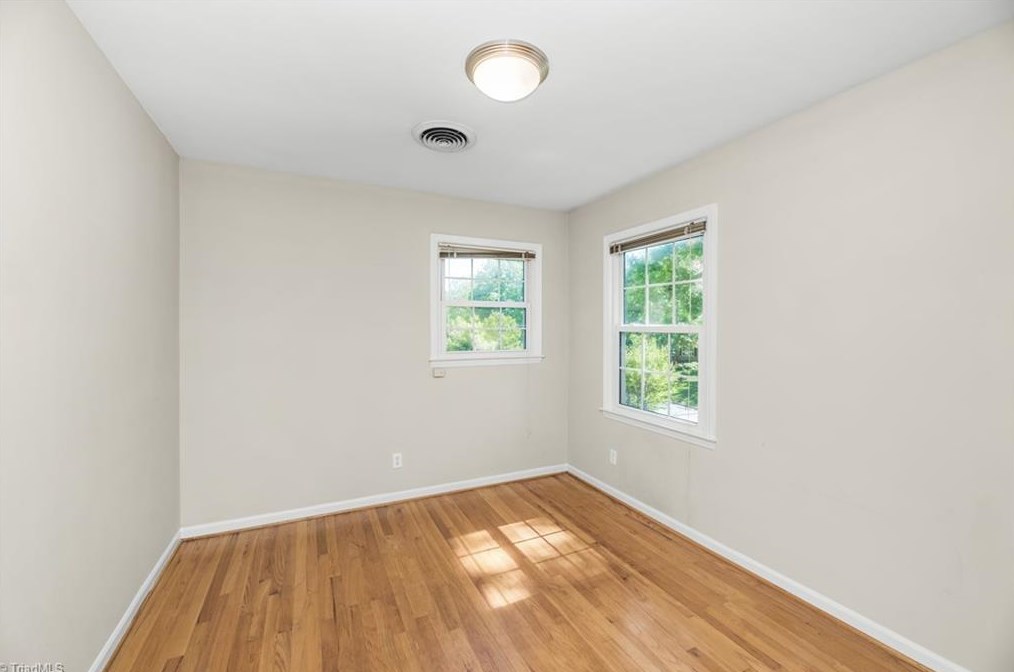 1719 Aftonshire Dr, Greensboro NC  27410-2920 exterior