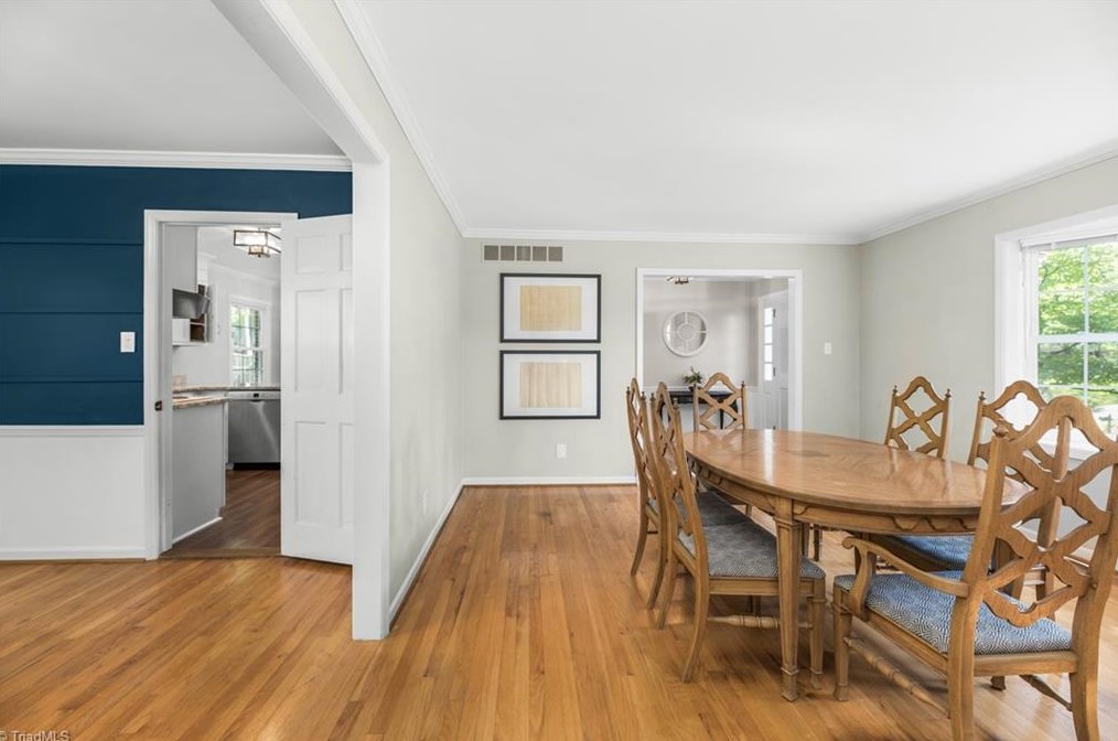 1719 Aftonshire Dr, Greensboro NC  27410-2920 exterior