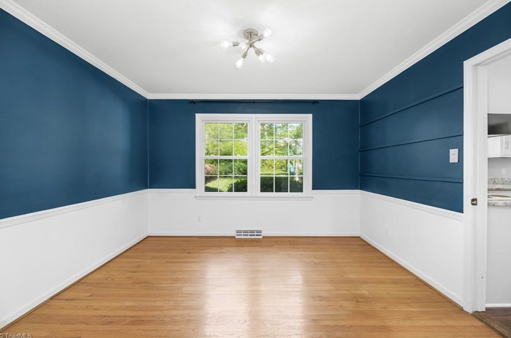 1719 Aftonshire Dr, Greensboro NC  27410-2920 exterior