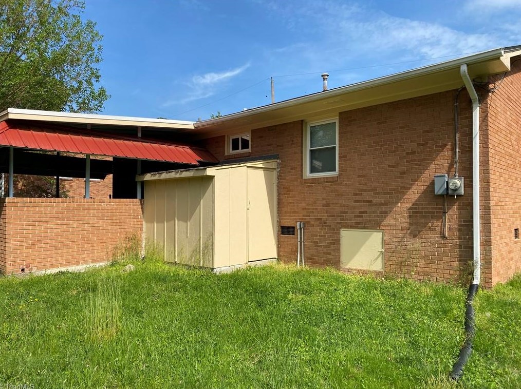 1408 Tarleton Ave, Burlington NC  27215-2136 exterior