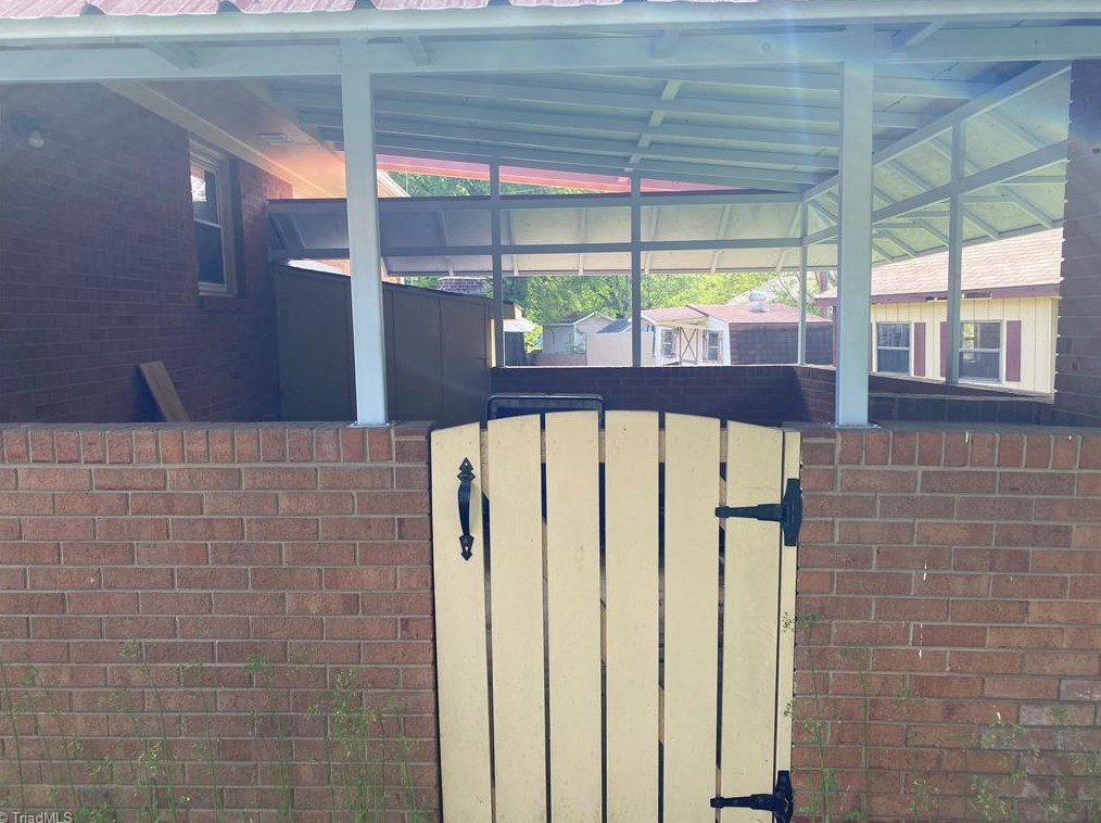 1408 Tarleton Ave, Burlington NC  27215-2136 exterior