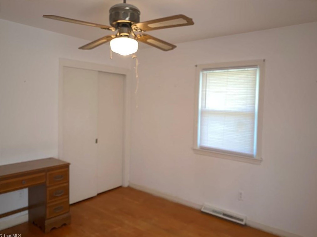 1408 Tarleton Ave, Burlington NC  27215-2136 exterior