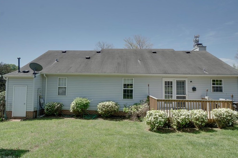 7100 Chaftain Pl, Greensboro NC  27410-8658 exterior