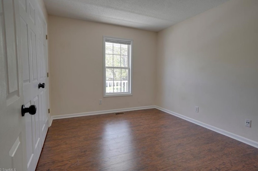 7100 Chaftain Pl, Greensboro NC  27410-8658 exterior