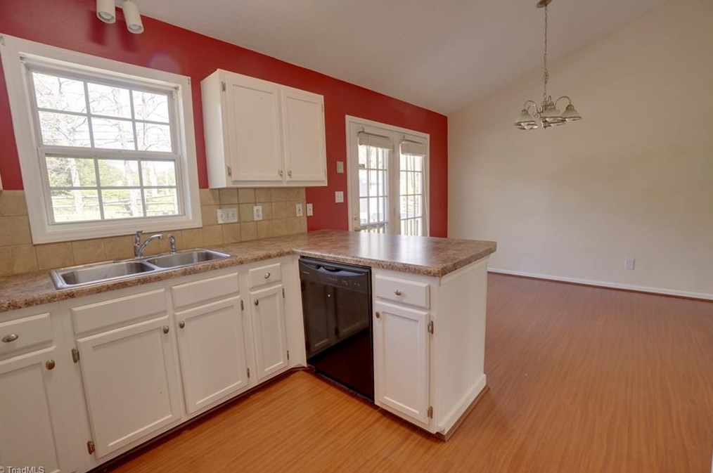 7100 Chaftain Pl, Greensboro NC  27410-8658 exterior