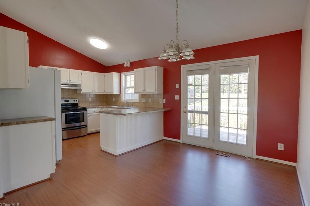 7100 Chaftain Pl, Greensboro NC  27410-8658 exterior