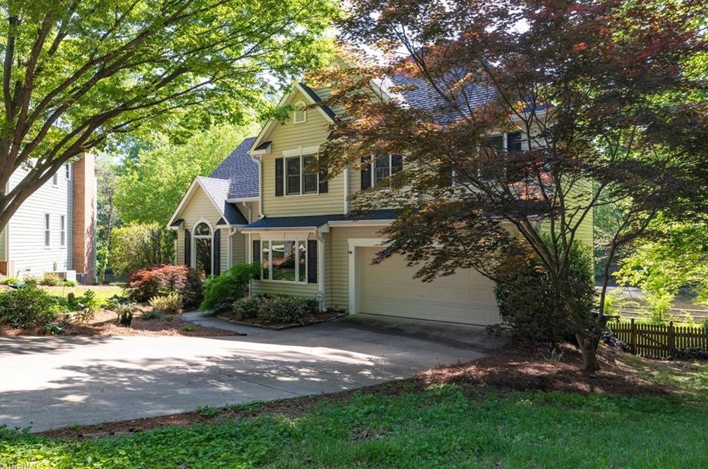 3503 Turnberry Ln, Greensboro NC 27410-8227 exterior