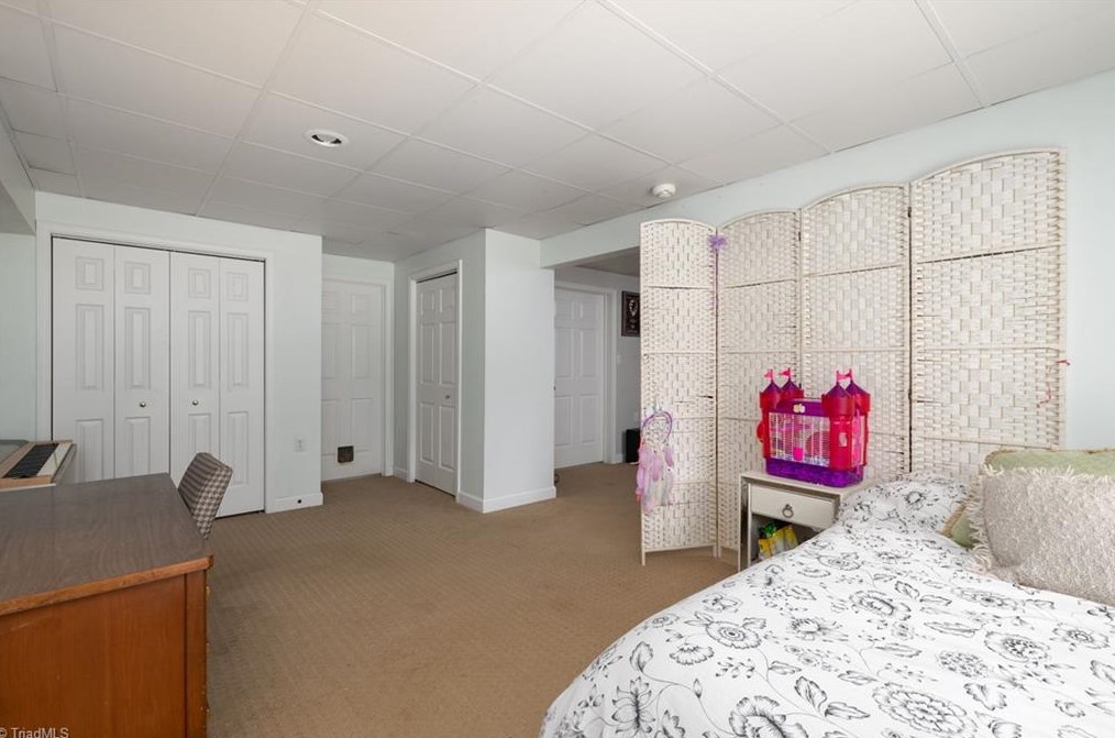 3503 Turnberry Ln, Greensboro NC 27410-8227 exterior