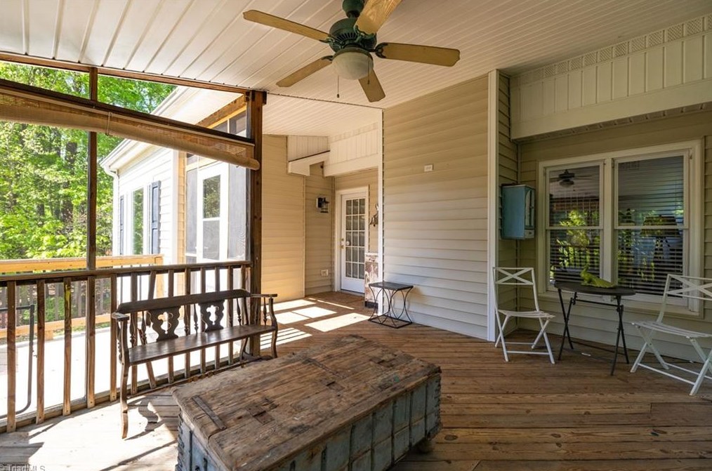 3503 Turnberry Ln, Greensboro NC 27410-8227 exterior