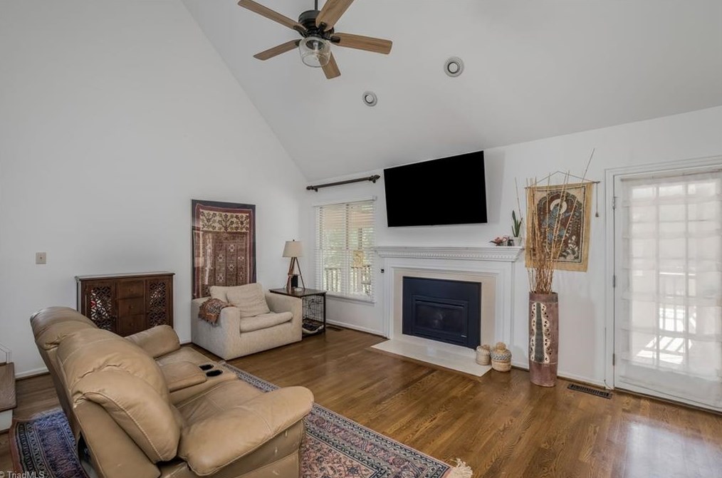 3503 Turnberry Ln, Greensboro NC 27410-8227 exterior